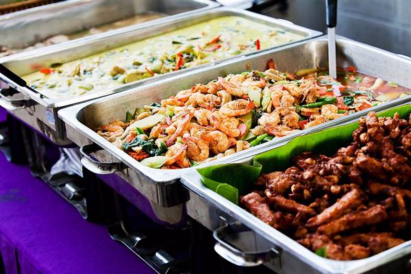 Charlie's Catering has great flexible, low-priced menu options! Low-priced cheap wedding catering Milwaukee